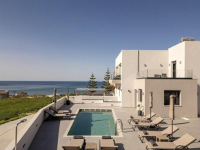 Villa Solaire - Heated Pools & Sauna